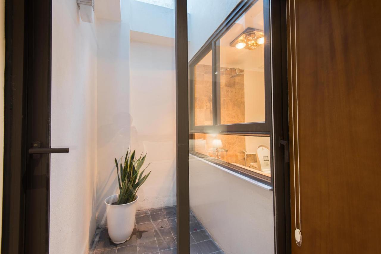 22Housing Hotel & Apartment 81 Linh Lang Hanoi Exterior foto